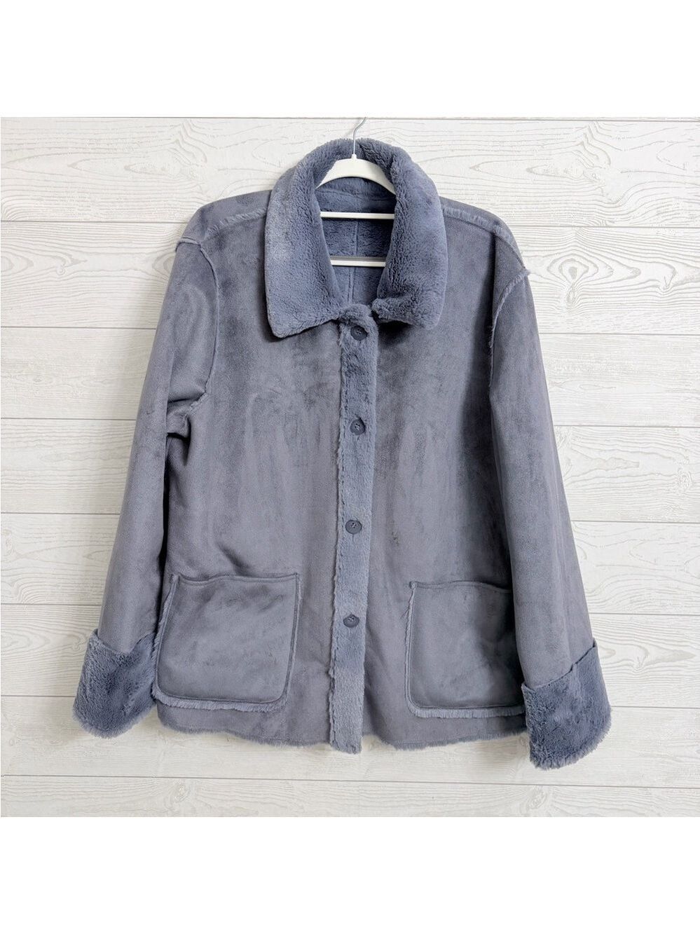 Brandon Thomas Women’s Blue Faux Suede Reversible Coat. Size XL